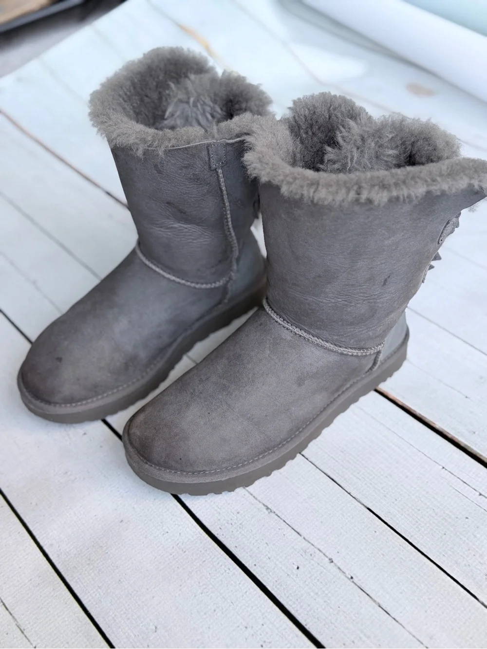 UGG Mini Bailey Bow II Grey Suede Shearling Boots - Women's Size 8